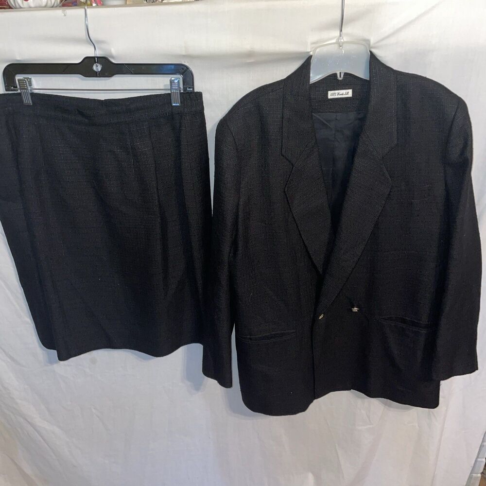 Doncaster Women’s Dress Jacket & Skirt Suit Size Large Black 100% Silk Business